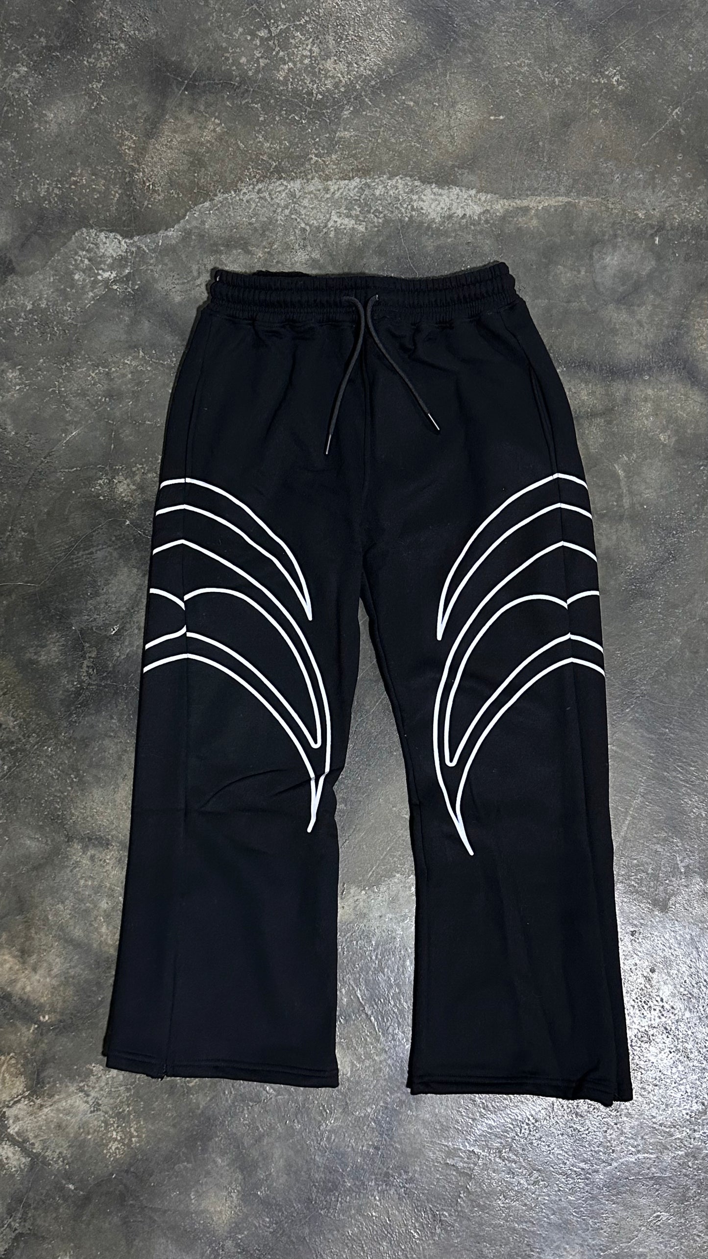 Buzo Flared Pigeon Leaf Black — Streetwear