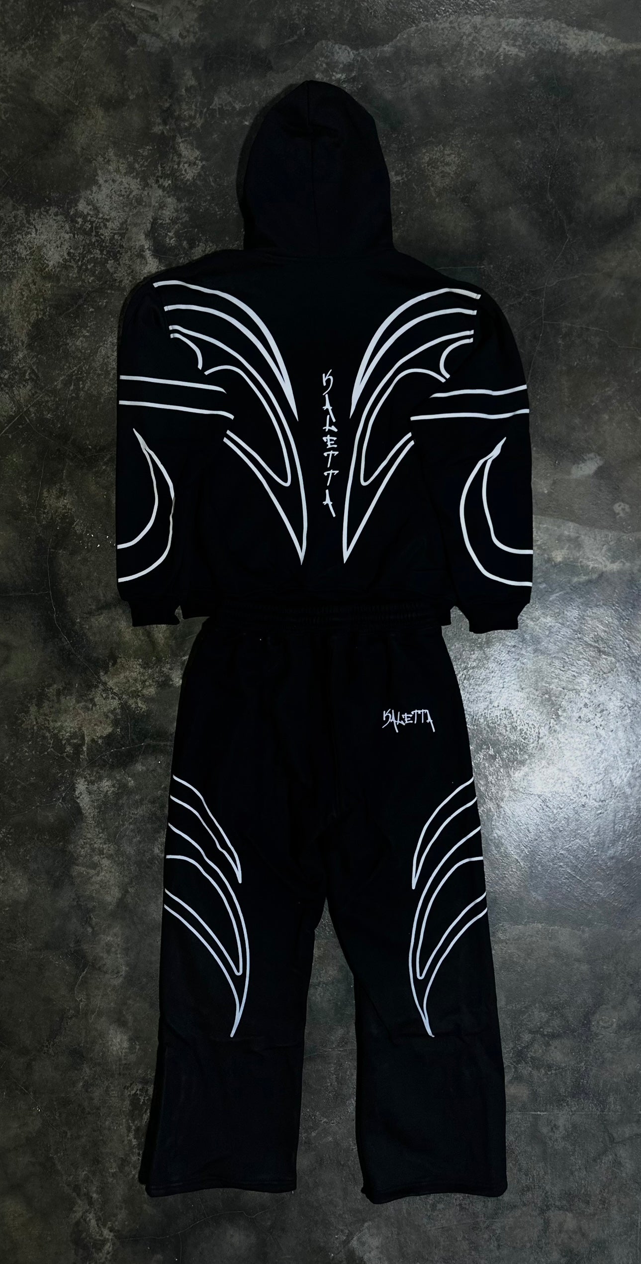 Conjunto Pigeon Leaf Zip Hoodie y Buzo Black — Streetwear